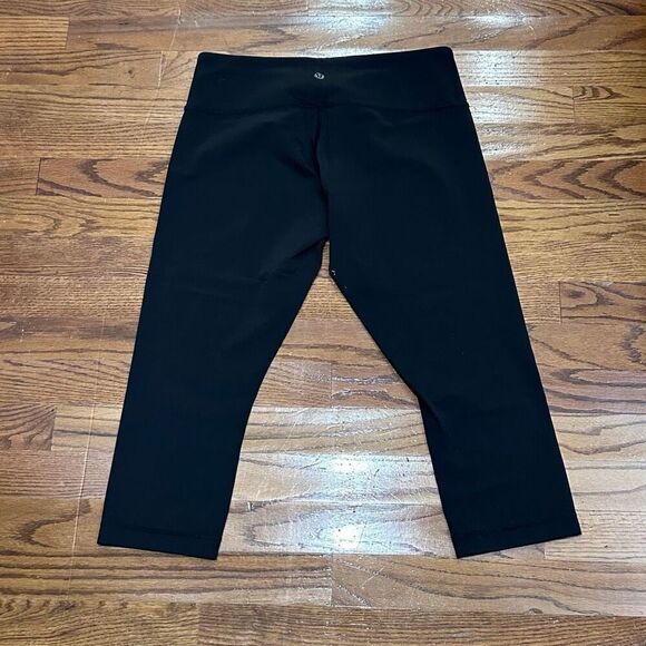 Lululemon Wunder Under Cropped Black Tights - Picture 3 of 4